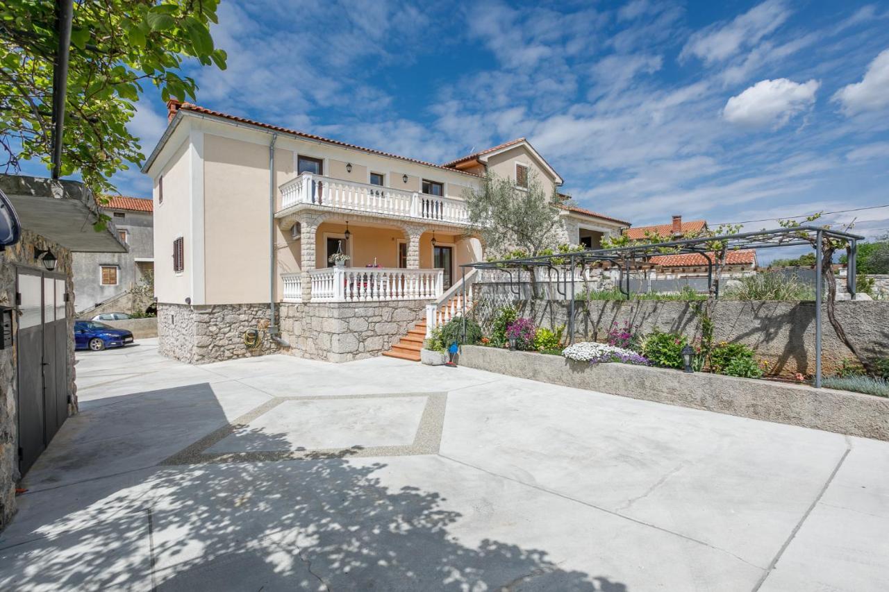 Apartment Ivana Malinska Εξωτερικό φωτογραφία